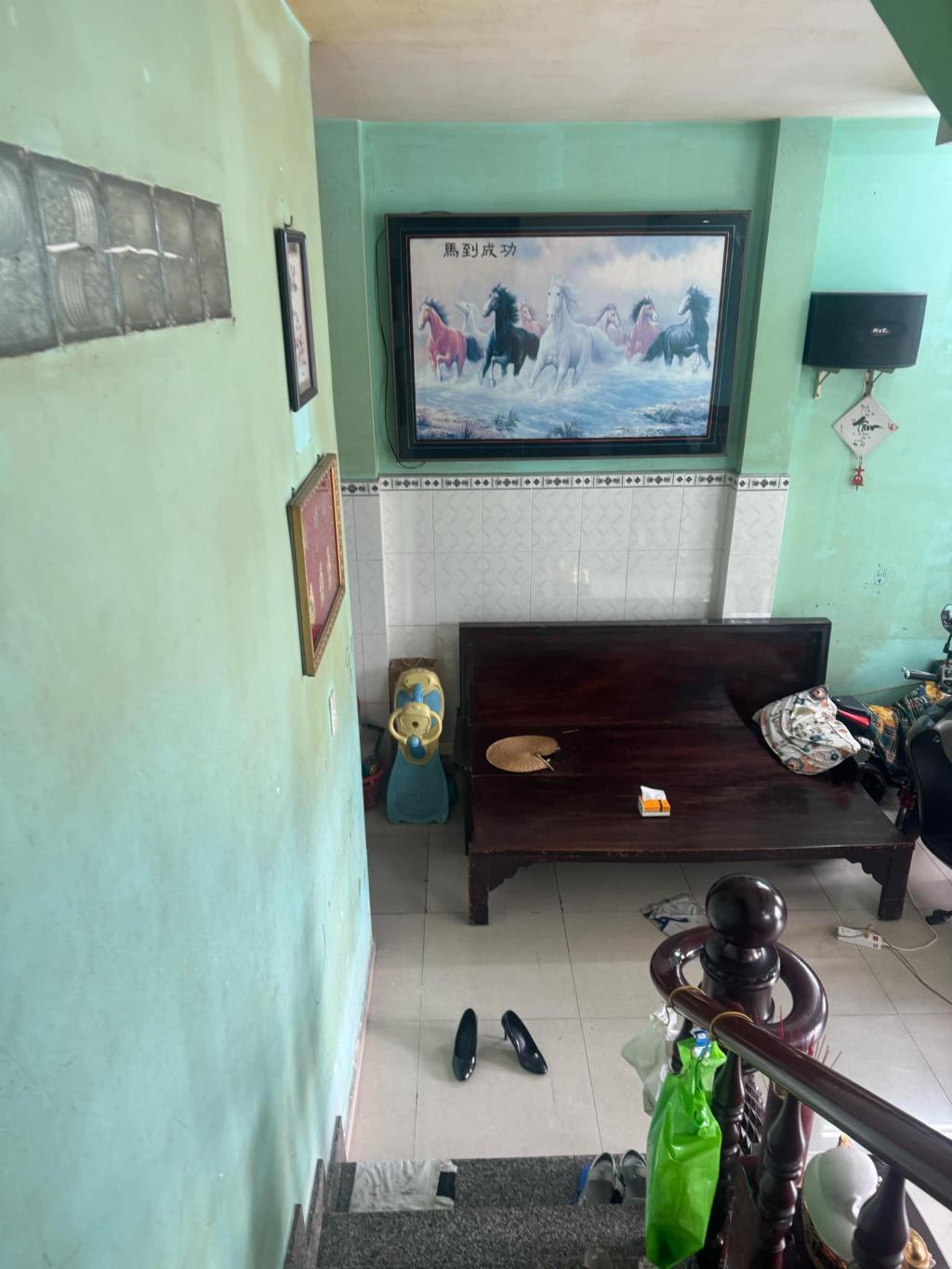 Bán nhà mặt tiền 12m tại Hồng Bàng, Quận 6, Giá 10 tỷ, 80.8m2, 3PN + 2WC, view sông,nhiều tiện ích